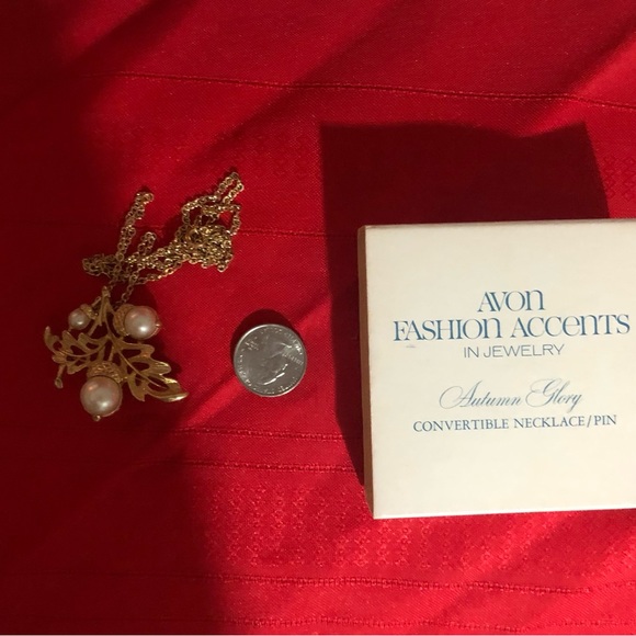 NWT Vintage Avon Autum Glory Necklace which converts to a Brooch. - Picture 3 of 10